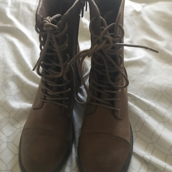 Brown combat boots - Picture 2 of 2